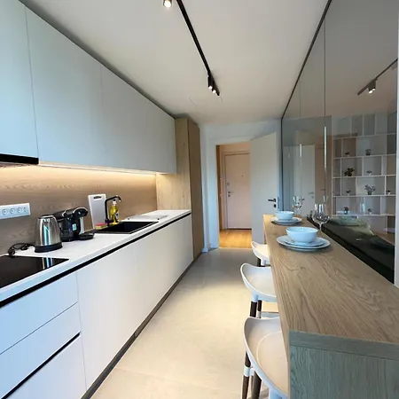 Apartment Luxury Glam Near Clinics And Metrostation - Parking *